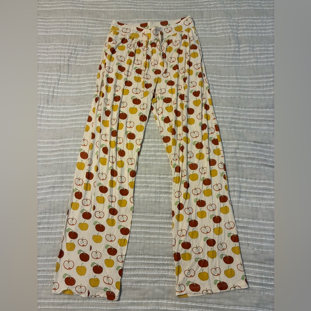 Kate Quinn Apple pants